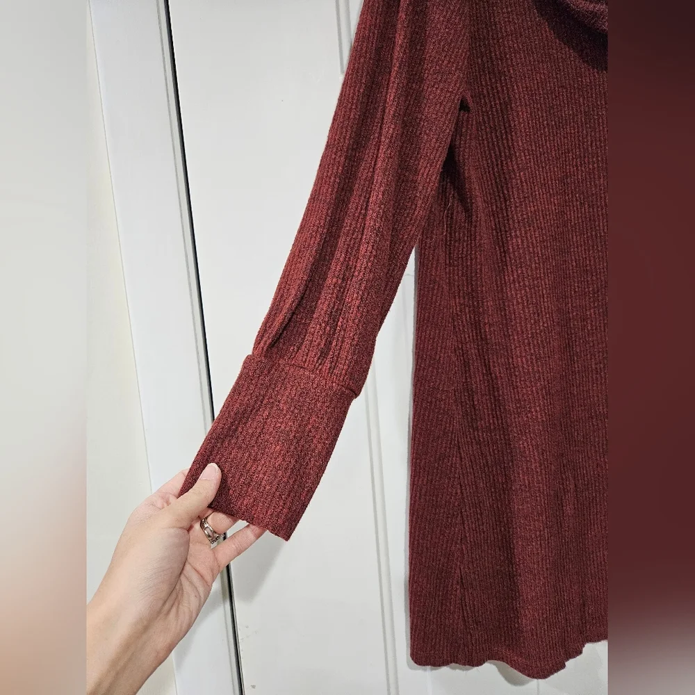 Maroon dress - Picture 4 of 5